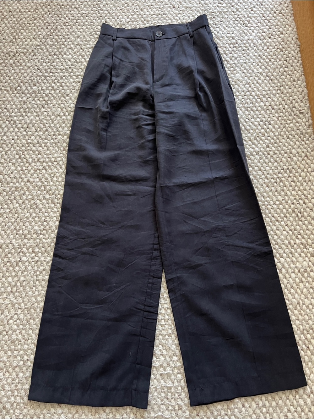 Women’s Black Wide-Leg Dress Pants